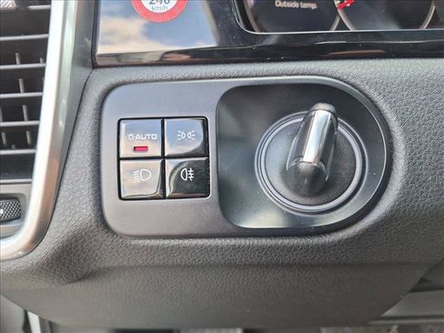 Used 2019 Porsche Cayenne AWD/4WD image 15