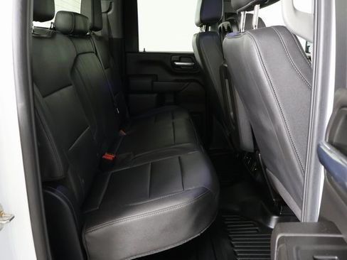 Used 2025 GMC Sierra 2500 Pro w/ Convenience Package image 16