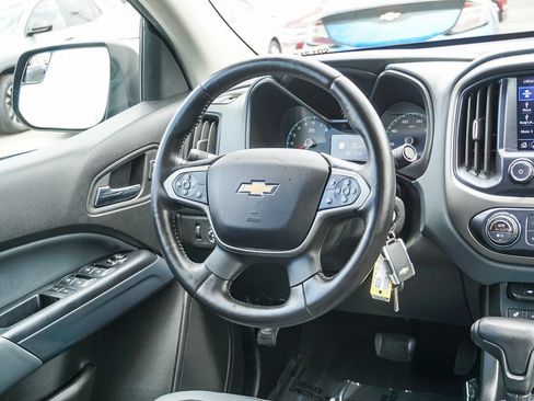 Used 2020 Chevrolet Colorado Z71 AWD/4WD image 16