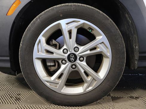 Certified 2023 Hyundai Kona SEL AWD/4WD image 17