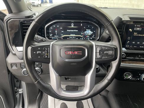 Used 2023 GMC Sierra 1500 SLE image 13