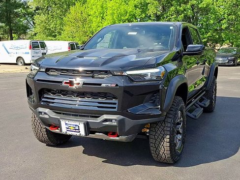 New 2026 Chevrolet Colorado ZR2 w/ Technology Package AWD/4WD image 6