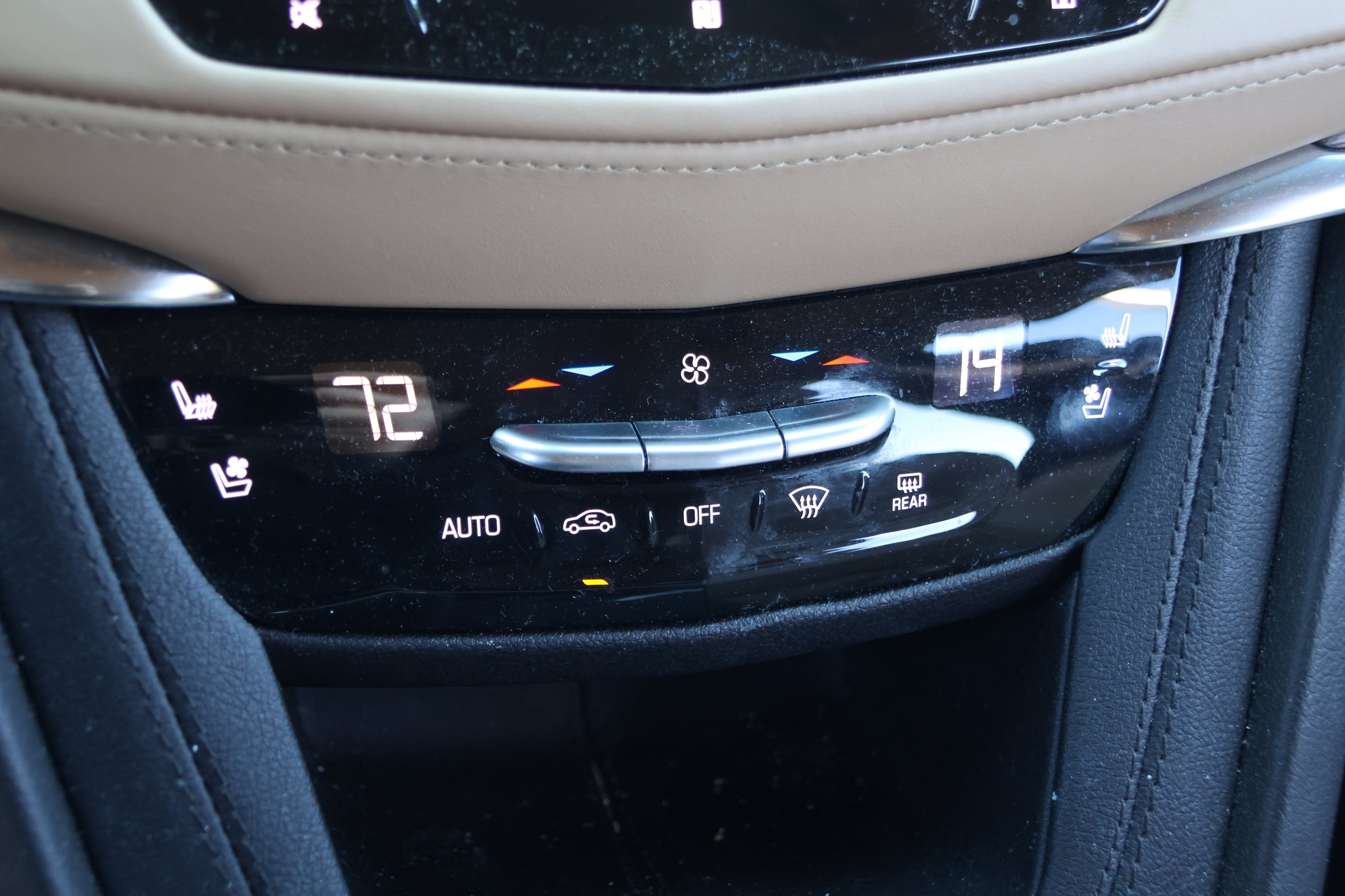 Used 2021 Cadillac XT5 Premium Luxury w/ Platinum Package FWD image 23
