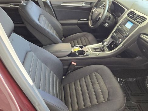 Used 2013 Ford Fusion SE image 4