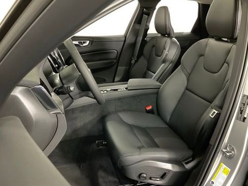New 2025 Volvo XC60 B5 Core w/ Protection Package Premier image 32