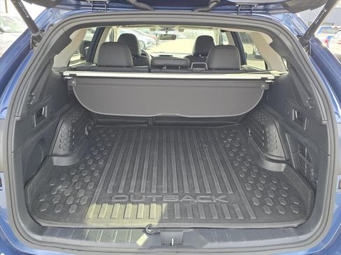 Used 2022 Subaru Outback Limited image 14