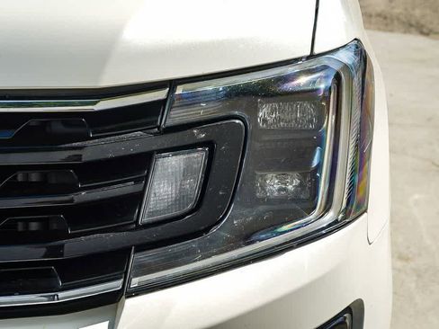 Used 2020 Ford Expedition Limited w/ Equipment Group 303A image 8