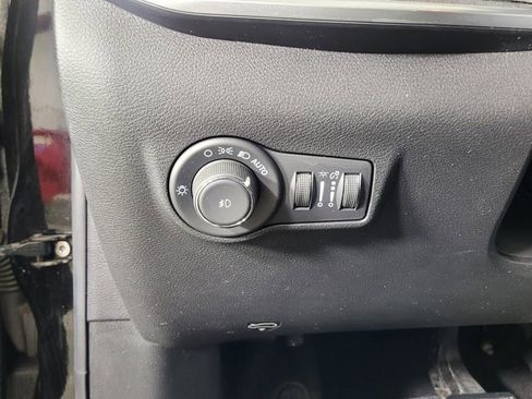 Used 2022 Jeep Compass Latitude image 18