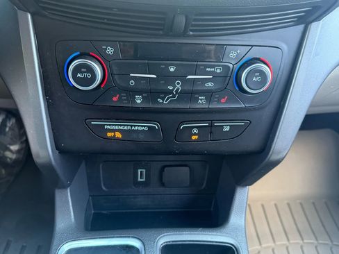 Used 2018 Ford Escape SEL w/ Ford Safe & Smart Package image 33