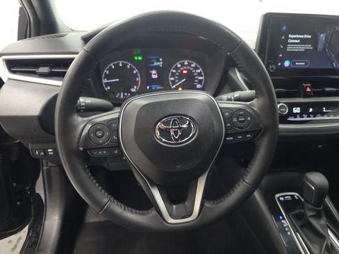 Used 2025 Toyota Corolla SE FWD image 8