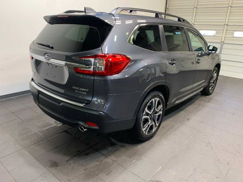 Used 2025 Subaru Ascent Limited image 3