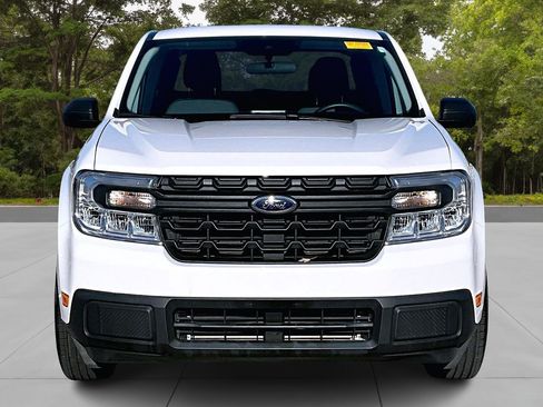 Used 2024 Ford Maverick XL image 2