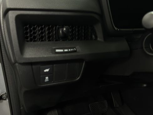 Used 2025 Honda CR-V Sport-L image 17