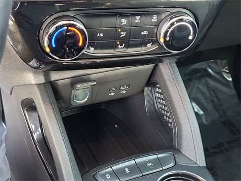 Used 2025 Chevrolet TrailBlazer LT w/ LT Cold Weather Package image 17