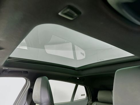 Used 2025 BMW X2 xDrive28i image 25