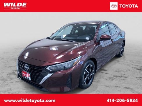 Used 2025 Nissan Sentra SV FWD image 1