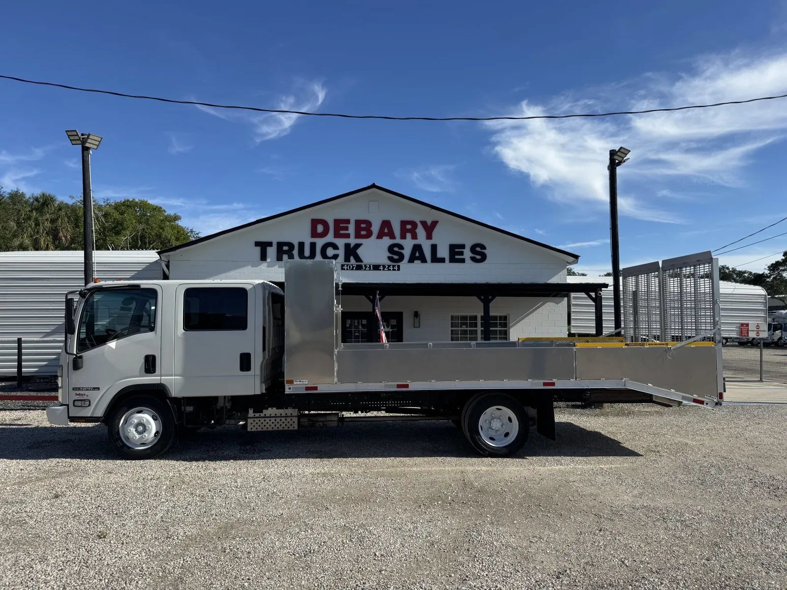 Used 2024 Isuzu NPR RWD image 3