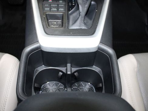 Used 2022 Toyota RAV4 XLE w/ Convenience Package AWD/4WD image 29