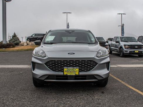 Certified 2022 Ford Escape SE w/ Convenience Package AWD/4WD image 2