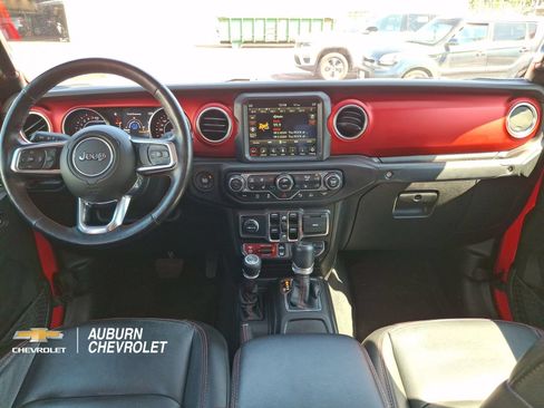 Used 2020 Jeep Gladiator Rubicon AWD/4WD image 9
