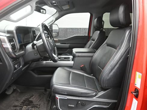 Used 2024 Ford F250 Lariat w/ Black Appearance Package AWD/4WD image 18