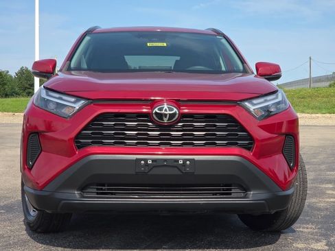 Used 2023 Toyota RAV4 XLE w/ Convenience Package AWD/4WD image 3