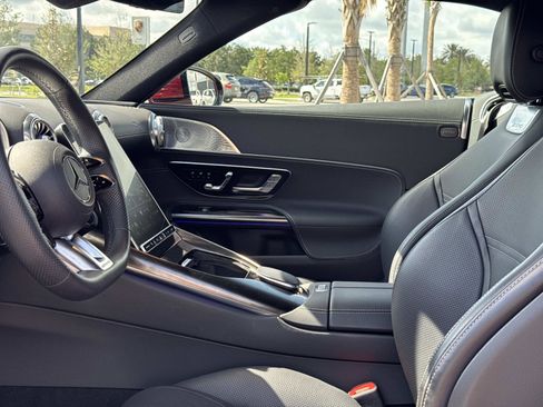 Used 2024 Mercedes-Benz SL 43 AMG image 15