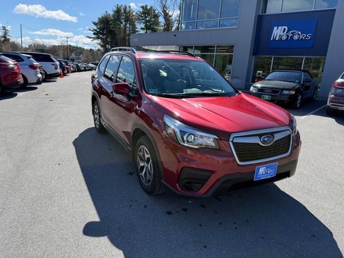 Used 2019 Subaru Forester Premium w/ All-Weather Package AWD/4WD image 4