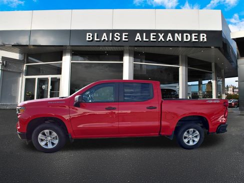Used 2022 Chevrolet Silverado 1500 W/T w/ WT Value Package AWD/4WD image 7