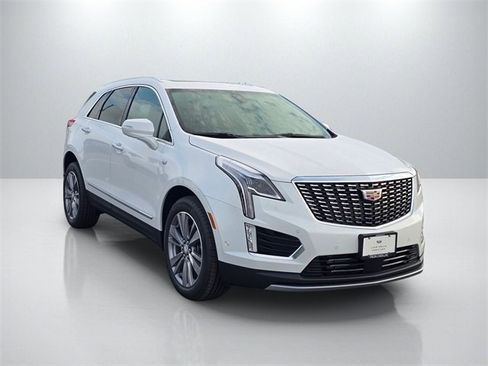 New 2026 Cadillac XT5 Premium Luxury image 3