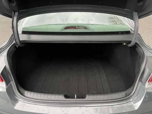 Used 2024 Hyundai Elantra SEL FWD image 18