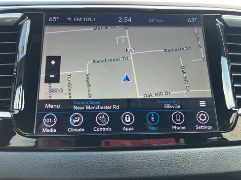 Used 2019 Chrysler Pacifica Touring-L w/ Advanced Safetytec Group FWD image 17