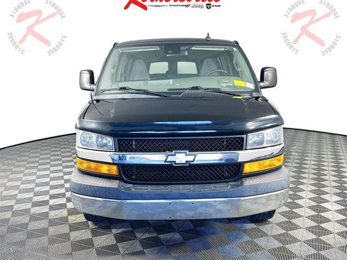 Used 2020 Chevrolet Express 3500 LT w/ LT Preferred Equipment Group image 2