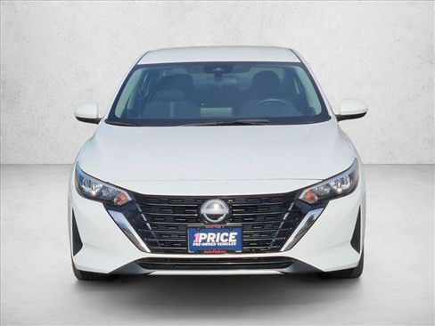 Used 2025 Nissan Sentra SV FWD image 3