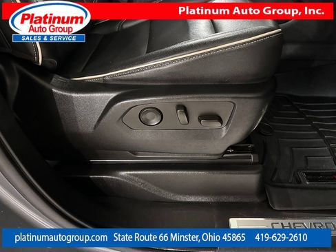 Used 2022 Chevrolet Suburban Premier w/ Max Trailering Package AWD/4WD image 51