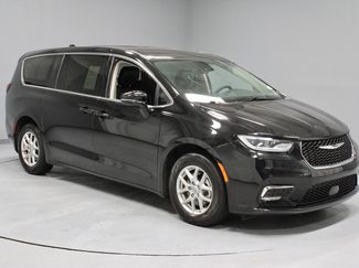 Used 2024 Chrysler Pacifica Touring-L FWD video 1