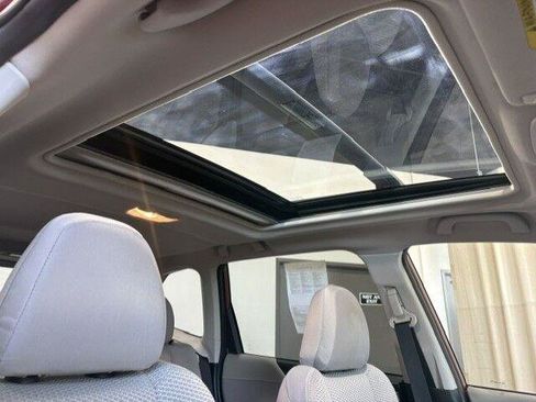 Used 2019 Subaru Forester Premium AWD/4WD image 2