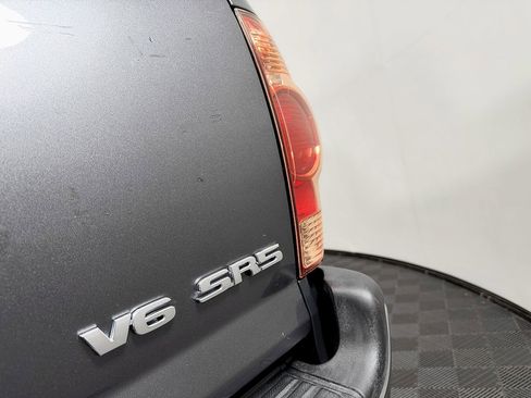 Used 2014 Toyota Tacoma w/ SR5 Package image 12