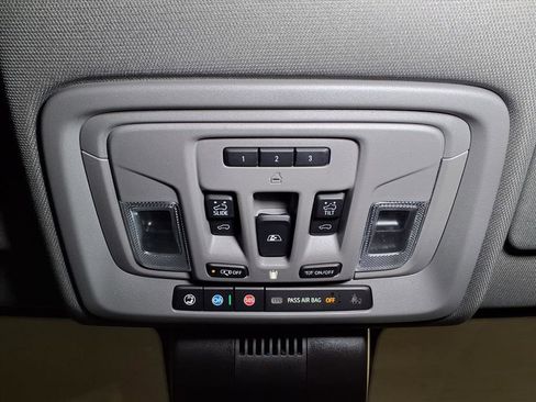 Used 2024 GMC Sierra 1500 Denali w/ Technology Package image 12