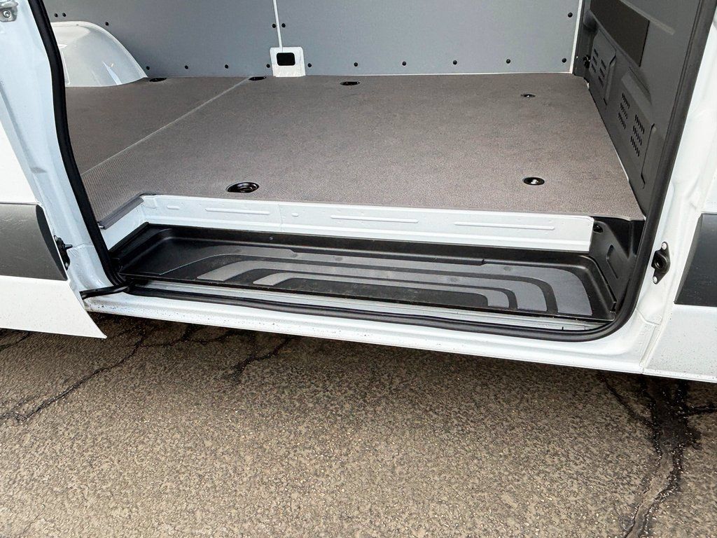Used 2026 Mercedes-Benz Sprinter 2500 image 7