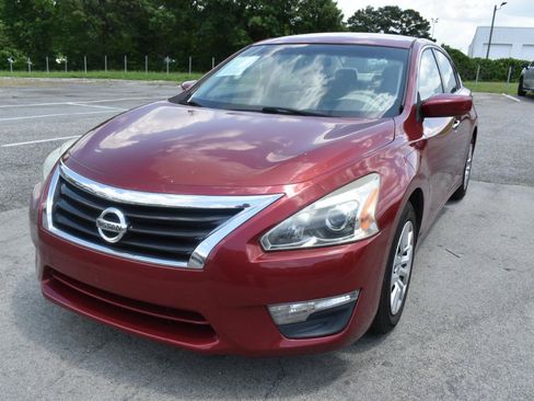 Used 2014 Nissan Altima 2.5 FWD image 2