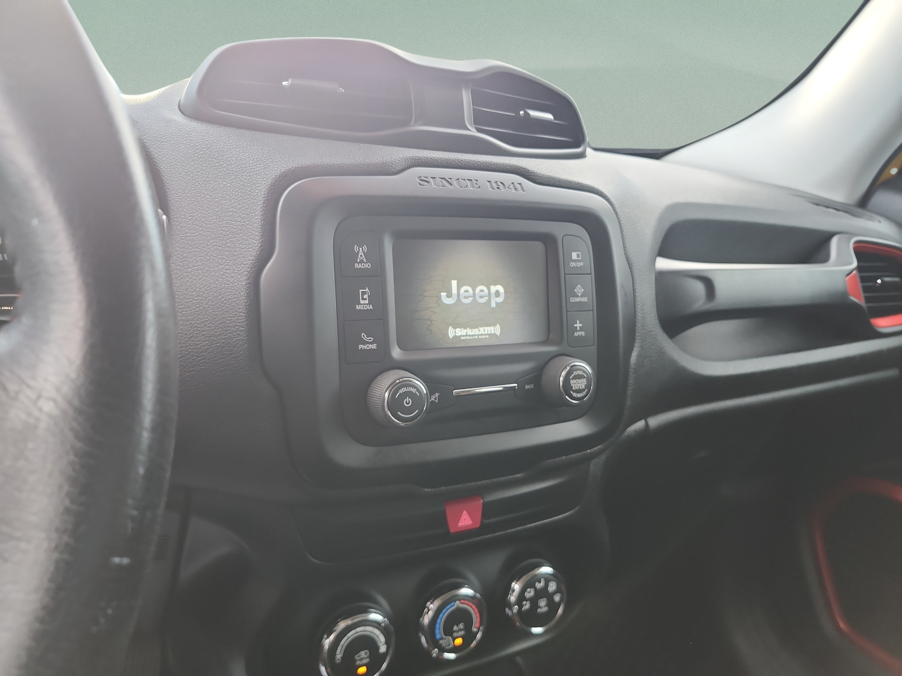 Used 2017 Jeep Renegade Trailhawk AWD/4WD image 12