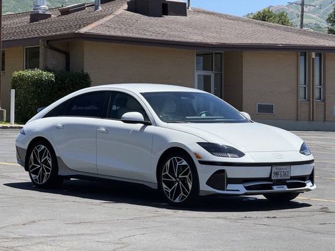 Used 2024 Hyundai Ioniq 6 SEL RWD image 3