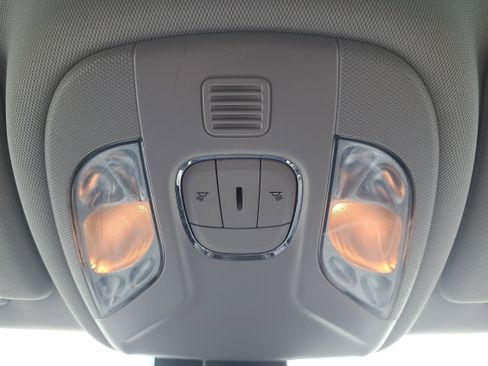 Used 2022 Jeep Compass Latitude image 25