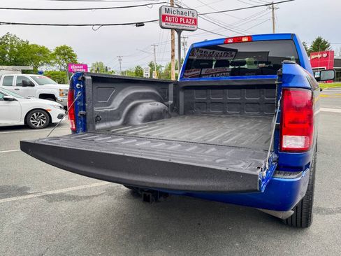 Used 2019 RAM 1500 Express w/ Express Value Package AWD/4WD image 17