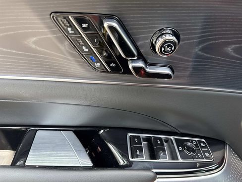 New 2026 Cadillac Lyriq Signature Luxury w/ LPO, Floor Liner Package RWD image 23