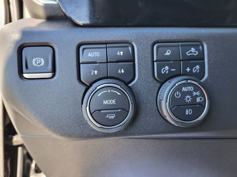 Certified 2026 Chevrolet Silverado 1500 LT Trail Boss w/ Safety Package image 32