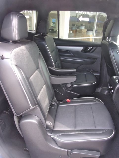 Used 2026 Buick Enclave Preferred w/ Power Package FWD image 34