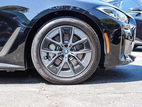 Used 2023 BMW i4 eDrive40 RWD image 9