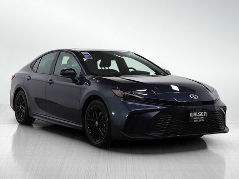 Used 2026 Toyota Camry SE w/ Multimedia Upgrade Package image 7